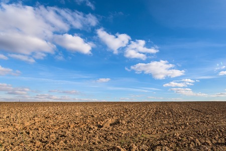 Dal peso della terra alla leggerezza dell’aria